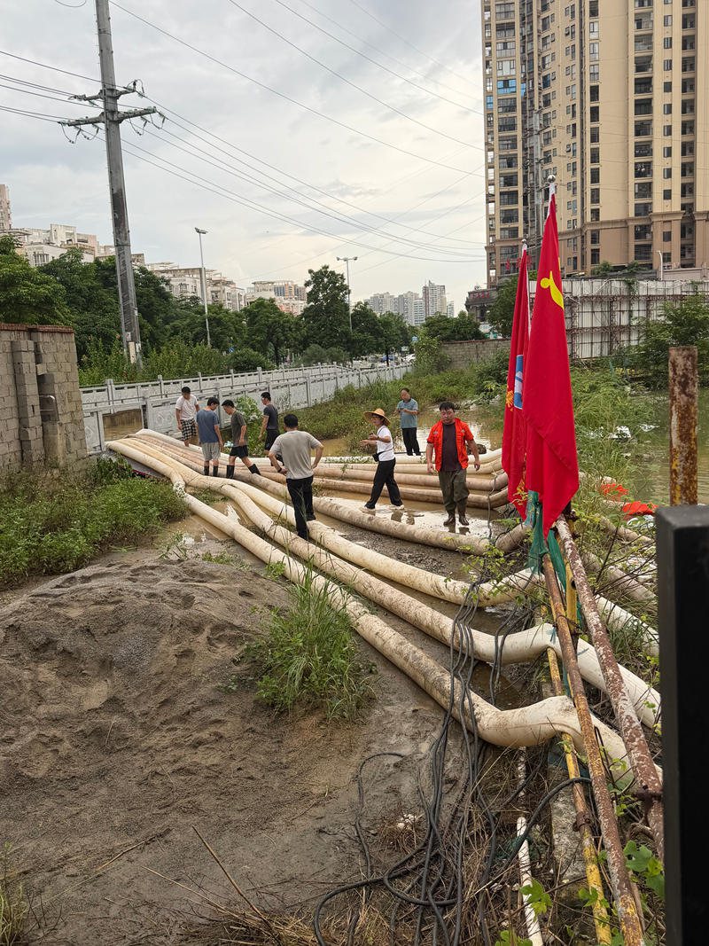 昆明水务集团下属管网公司紧急奔赴广西贵港防汛排涝一线